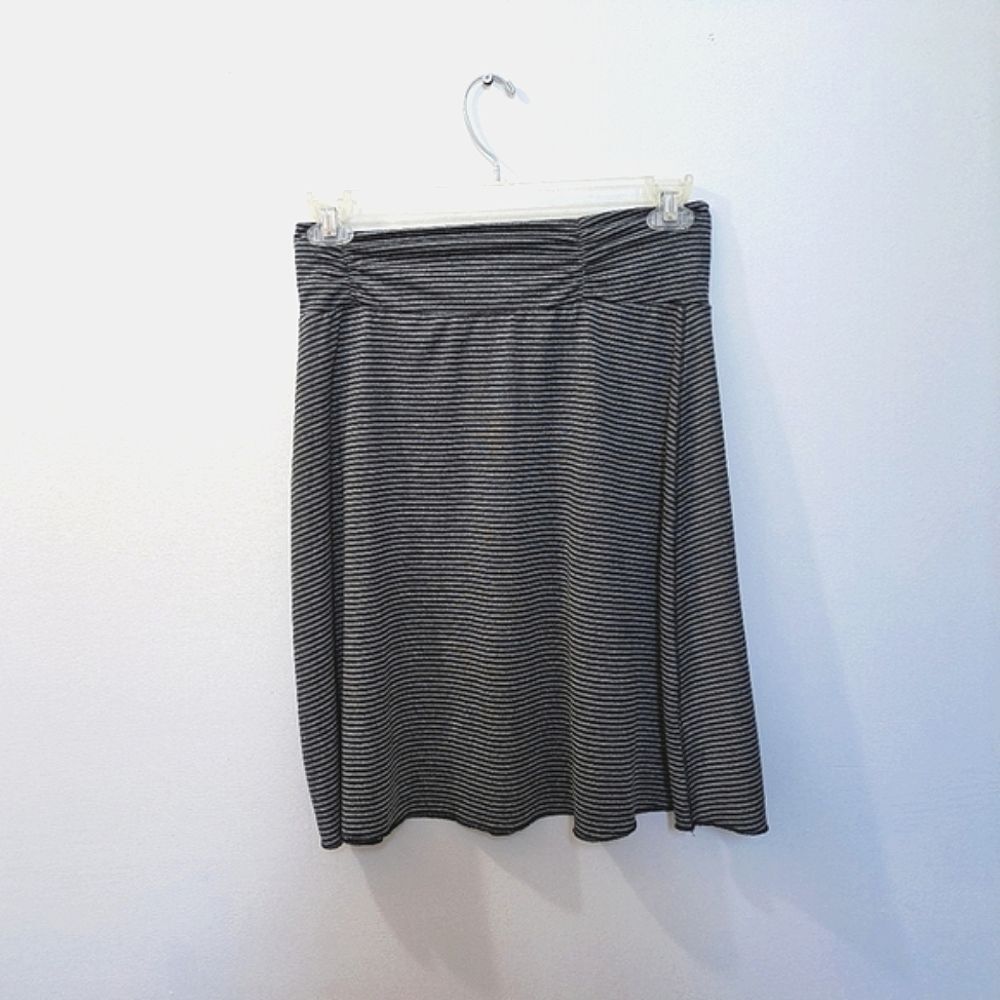 Colorado Clothing Tranquility Black and Gray Striped Skirt, Women's Small